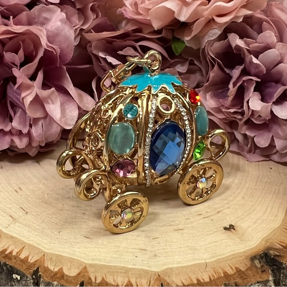 Cinderella’s Royal Blue and Gold Crystal Carriage Keychain Charm - Picture 3 of 15